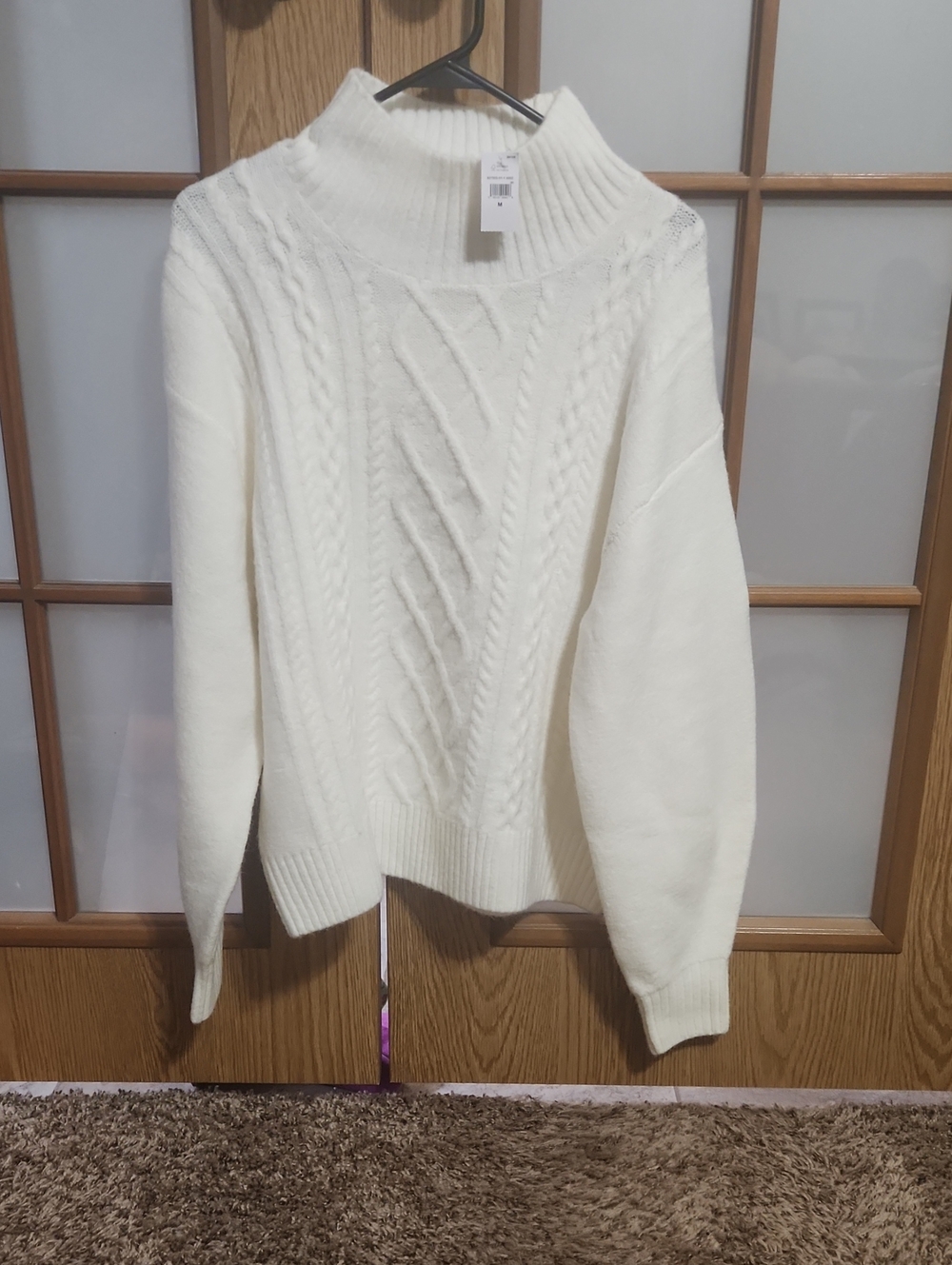GAP Cream Cable Knit Turtleneck Sweater Size Med Nwt